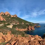 Duplex, Vue Panoramique Sur La Méditerranée, Piscine, Garage