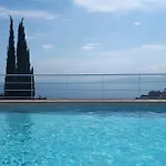 Duplex, Vue Panoramique Sur La Méditerranée, Piscine, Garage