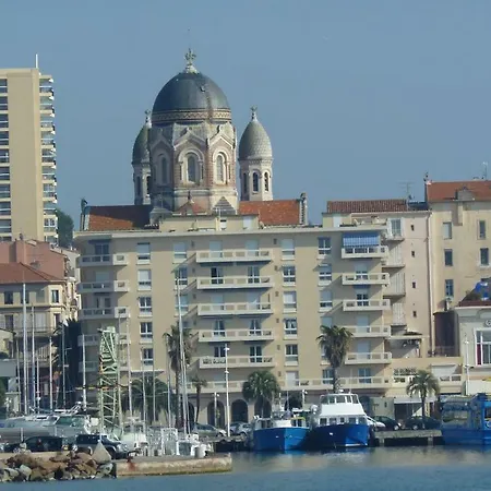 Duplex, Vue Panoramique Sur La Mediterranee, Piscine, Garage